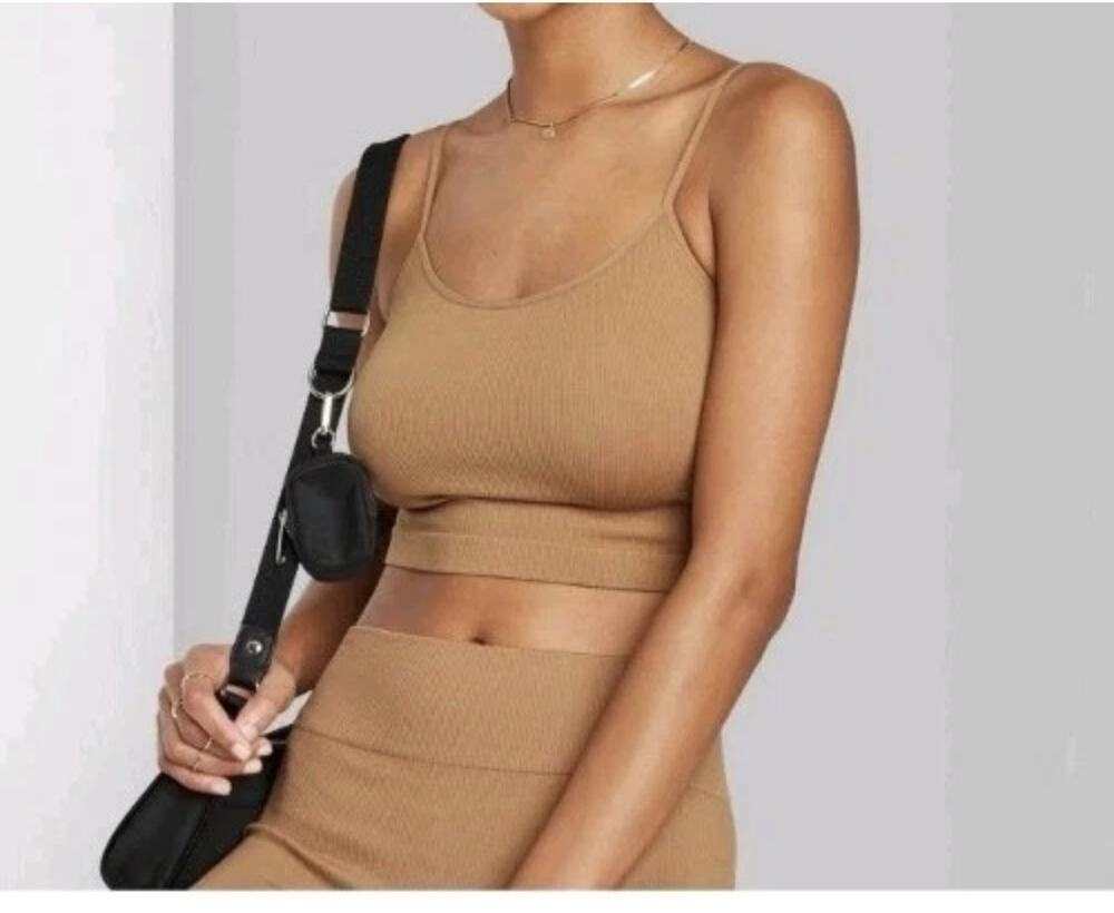 wild fable seamless Cropped Cami in Camel adjustable strap size medium